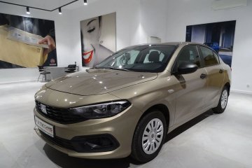 Fiat Tipo sedan 1.0 benzyna